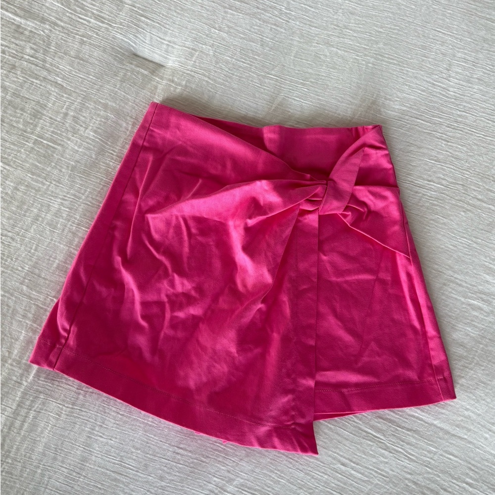 Boutique Vibrant Pink Skort